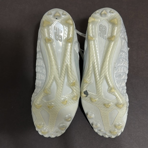 New Balance Lacrosse Cleats burn preowned size 9 - Picture 3 of 5